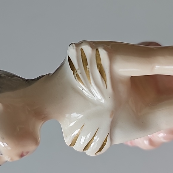 Vintage Ceramic Ballerina Figurine with Gold accents Made in Japan - Picture 8 of 16